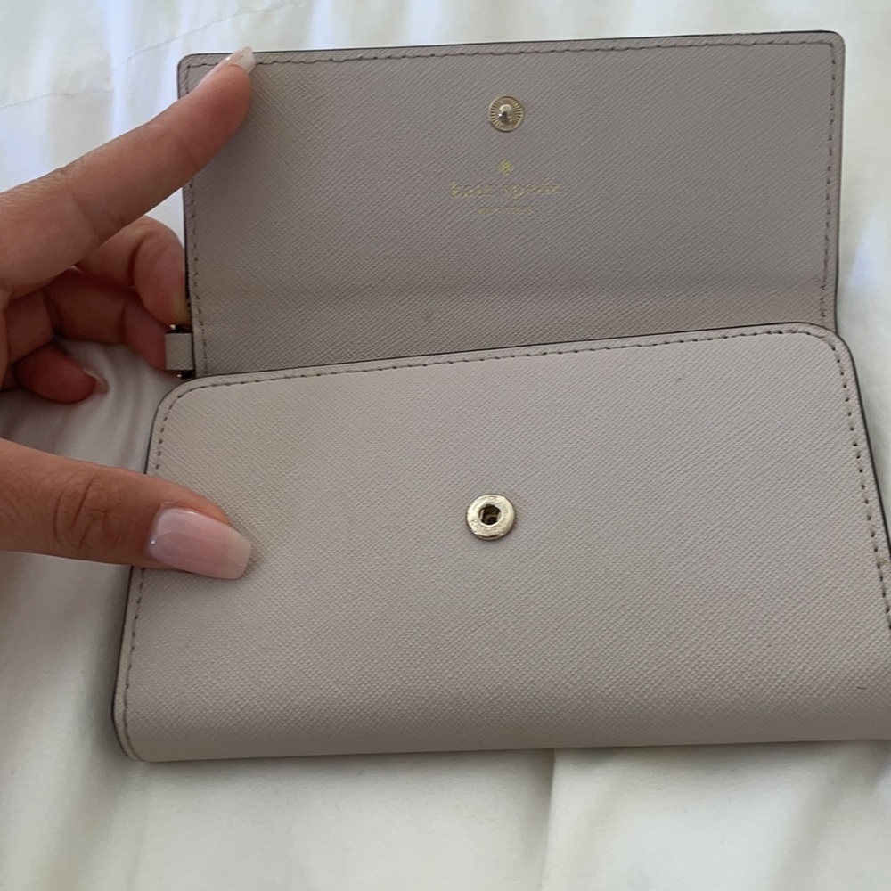 Kate Spade Nude Wallet - Picture 2 of 4